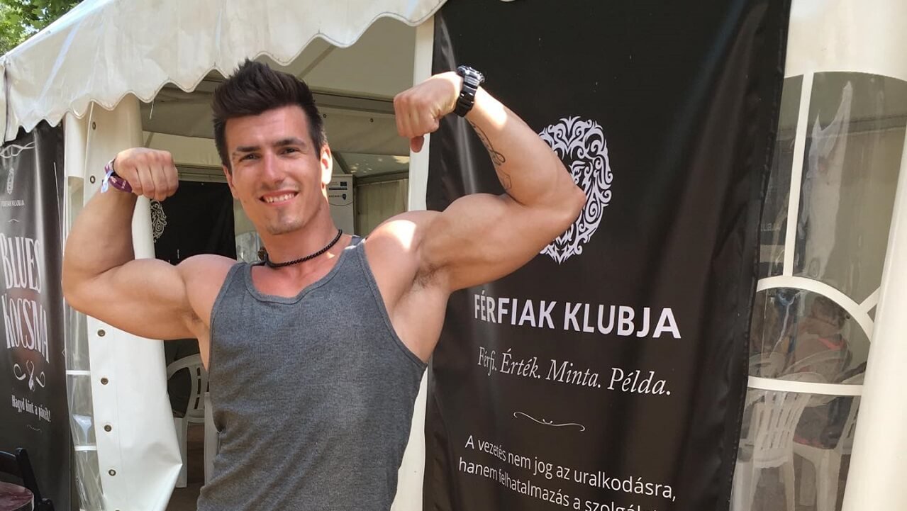„Ha az ókori görögök tudtak fehérjepor nélkül izmot építeni, akkor nekünk is megy” – Interjú Váli Tamás testépítővel