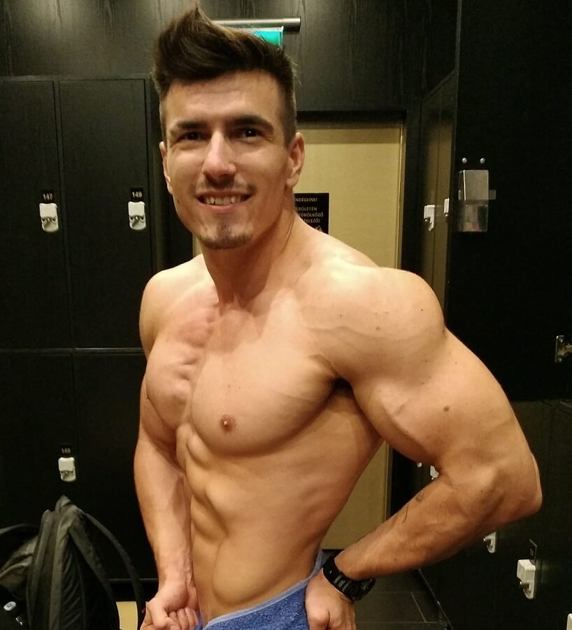 Váli Tamás testépítő növényi étrenden, növényi fehérjével sportol, okosfehérjével épít izmot